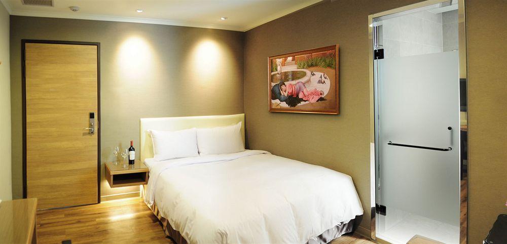 Garden Hotel Taichung Exterior foto