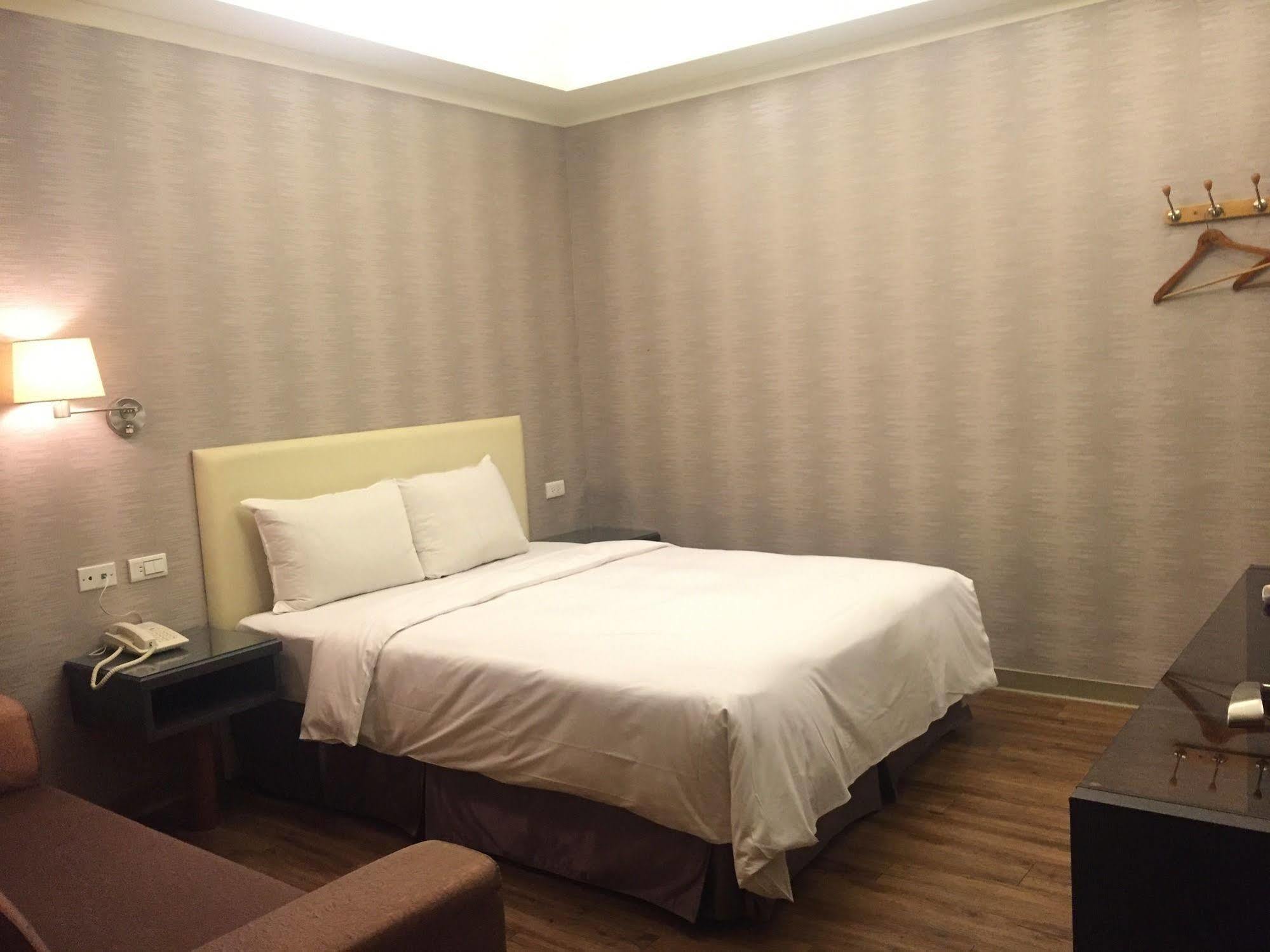 Garden Hotel Taichung Exterior foto